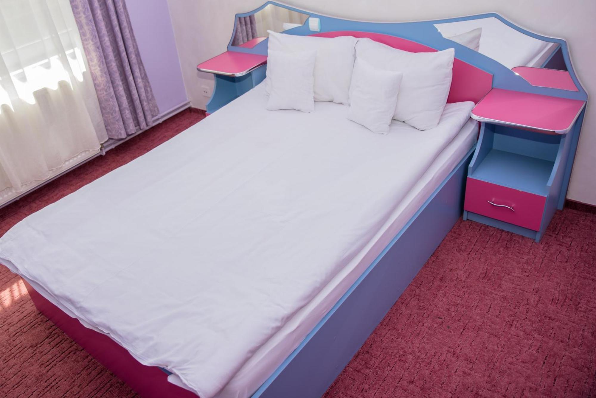 Hotel Yax Cîmpeni Zimmer foto